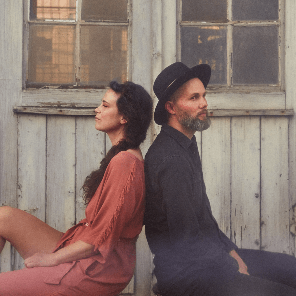 ‘Twin Flame’ by Goldschatz is soothing, amusing and most of all,&nbsp;captivating.