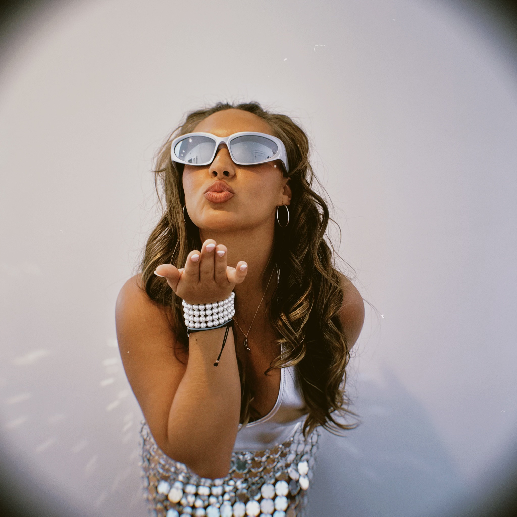BELZ has released a new track, “Love and Gucci Gloves,” and it’s certain to have you moving.