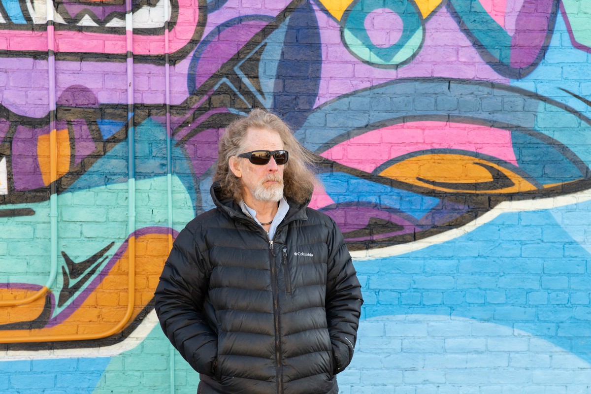 Rejoice in the soul-stirring melodies with Gary Dranow’s recent single, “China Rose”