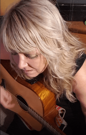 Blends of 90’s Alternative Rock with an international touch is the A Global Musical Journey that is INTERCONTINEN7AL’s “Apothecary”