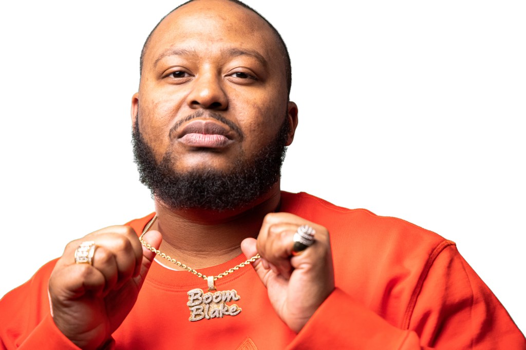 Man, Chain, Boom, Blake, Rapper, Orange, Sweatshirt, Beard, Rings, Jewellery, Music, Song, Rap, Hip-Hop, Trap