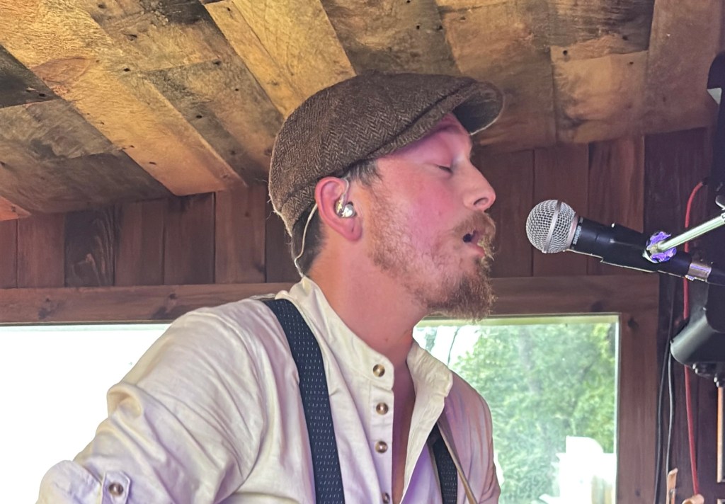 Man, Music, Musician, Artist, Singer, Song, Acoustic, Performing, Stage, Mic, Stand, White, Shirt, Guitar