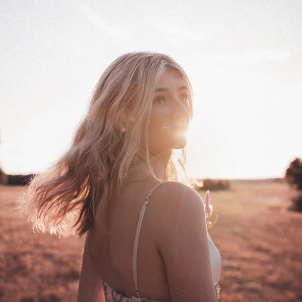 “Hot Mess” by Ava Valianti is Your New Imperfection&nbsp;Anthem