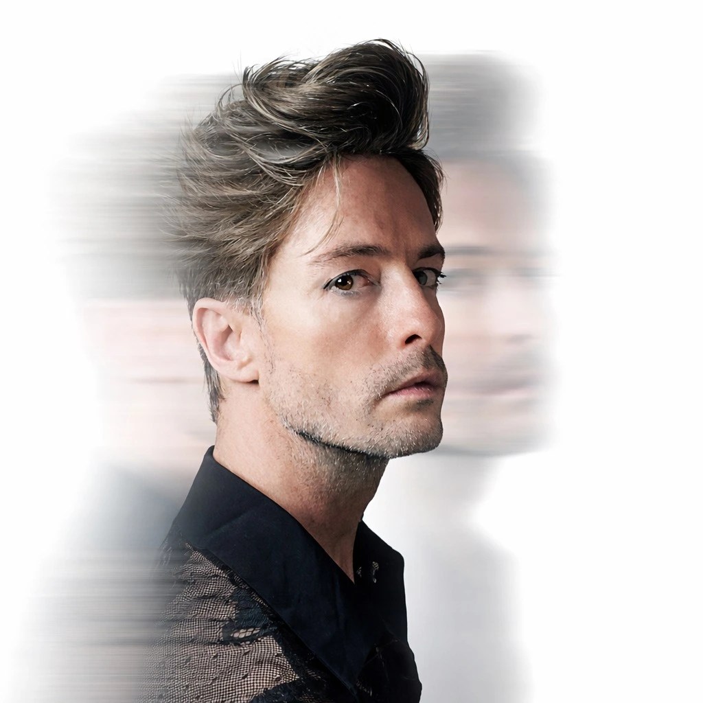 Man, Eyes, Hair, Set Up, Spray, Volume, Mousse, Gel, Black, Shirt, Beard, Pop, Exposure, Blur, White, Background