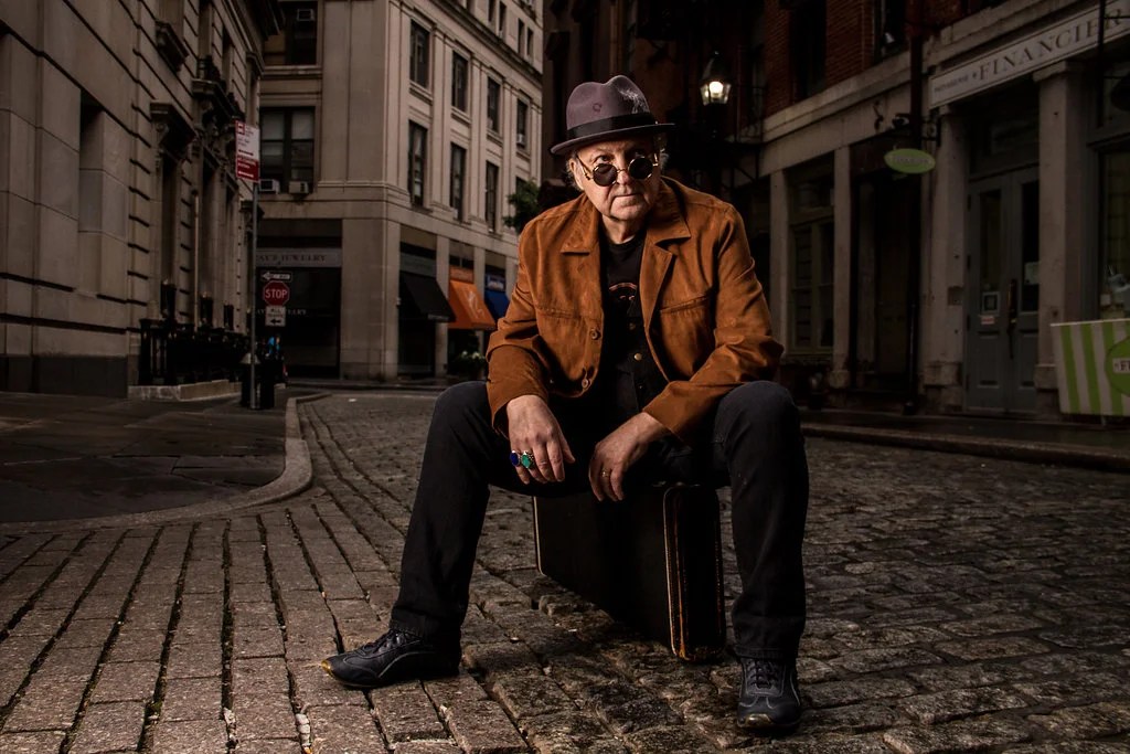 Man, Old, Hat, Brown, Jacket, Denim, Pants, Shoes, Sneakers, Ring, Musician, Artist, Singer, USA, Street, Harmonica, Shades, Sunglasses