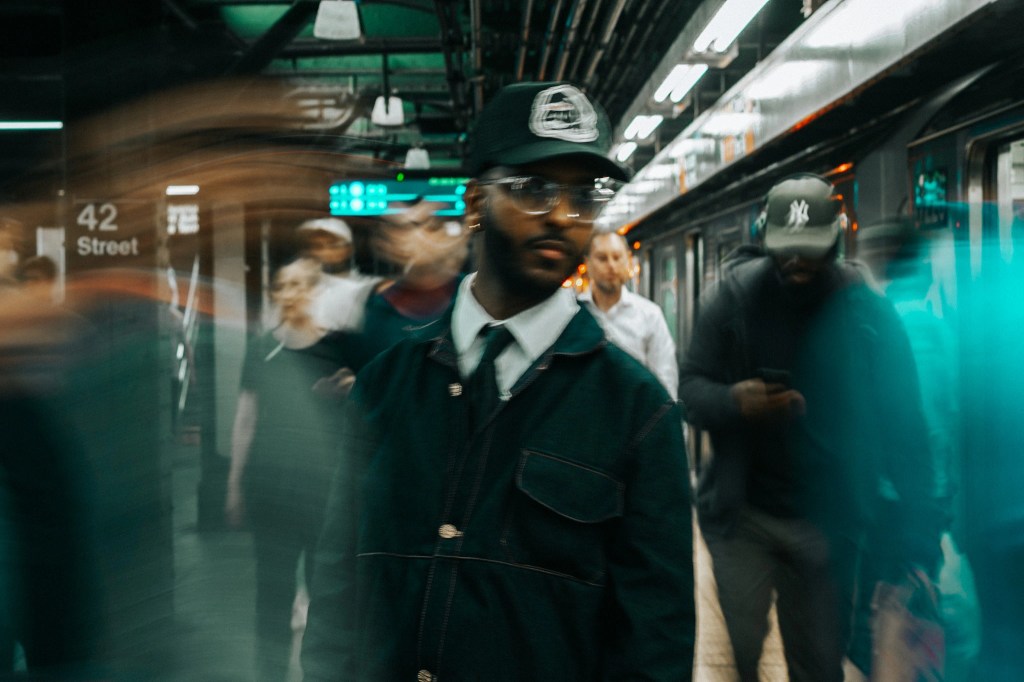 Man, Music, Song, Artist, Cap, Glasses, Subway, Station, Stop, 42 Street, Sacramento, NY, USA, Denim, Tie, Shirt, Hat, Exposure, Picture