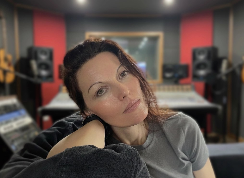 Woman, Music, Religious, Worship, Song, Sonic, Diary, Studio, Equipment, Recording, Mic, Stand, Grey, Brunette, Guitar, Speakers, Couch, Chair